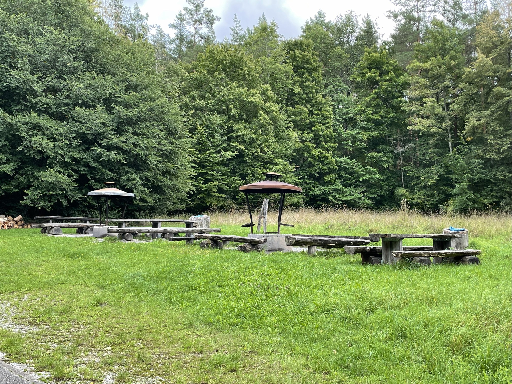 Grillplatz im Wald